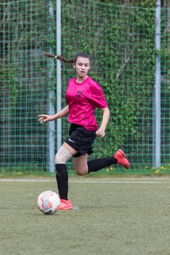 Bild 145 - B-Juniorinnen Pokalfinale SV Henstedt Ulzburg - SG Holstein Sued : 2:0